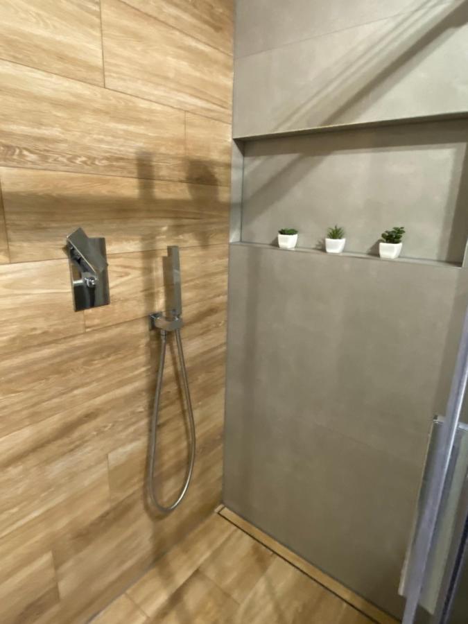 زيلينا Apartment Mala Praha & Parking In The Garage المظهر الخارجي الصورة